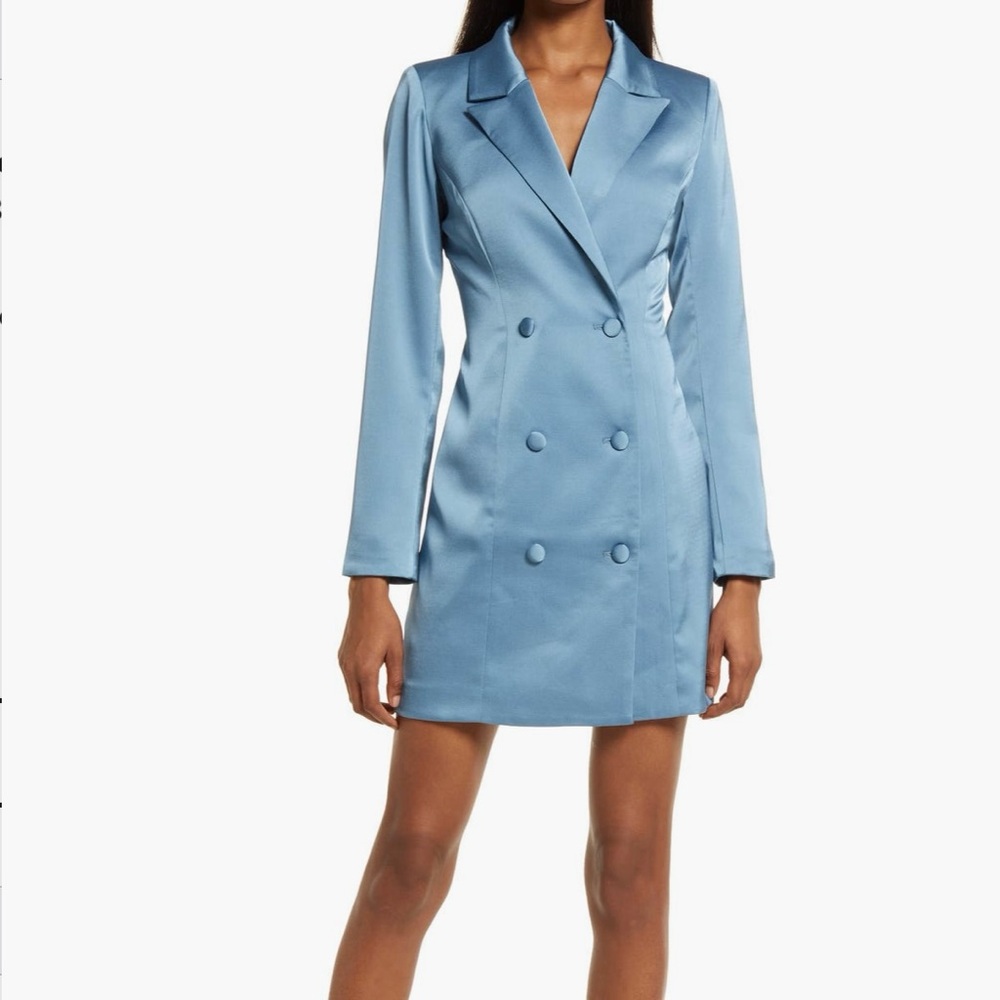 Adelyn Rae Stella Long Sleeve Blazer
Dress (Large) Fog Blue